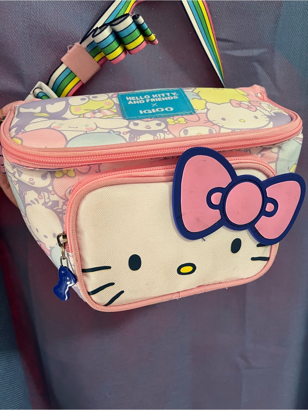 Igloo Hello Kitty Kids Crossbody Bag in Pink and White with Rainbow Strap